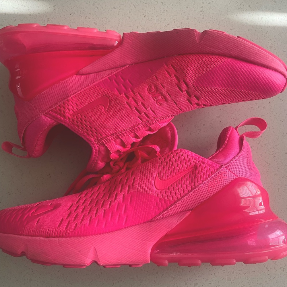 8 1/2 NIKE AIR MAX 270 🫦
